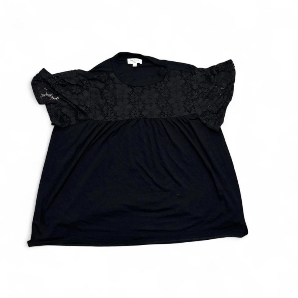 ✨ Kim & Cami black lace top Size L ✨